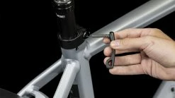 Cube Nuride Hybrid EXC 750 Allroad Polarsilver´n´black -Vélo Électrique Soldes CUBE Nuride Hybrid EXC 750 Allroad polarsilver n black 632803 4