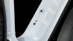 Cube Reaction Hybrid Pro 625 Allroad Flashwhite´n´black 10 Cube Reaction Hybrid Pro 625 Allroad Flashwhite´n´black -Vélo Électrique Soldes Reaction Hybrid Pro 625 Allroad flashwhite n black 634162 4