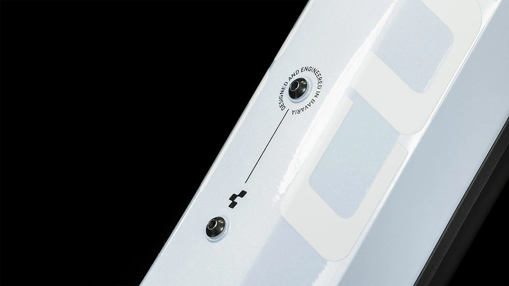 Cube Reaction Hybrid Pro 625 Flashwhite´n´black 4 Cube Reaction Hybrid Pro 625 Flashwhite´n´black – Image 4