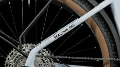 Cube Reaction Hybrid Pro 750 Allroad Easy Entry Flashwhite´n´black 10 Cube Reaction Hybrid Pro 750 Allroad Easy Entry Flashwhite´n´black -Vélo Électrique Soldes Reaction Hybrid Pro 750 Allroad Easy Entry flashwhite n black 634163 5