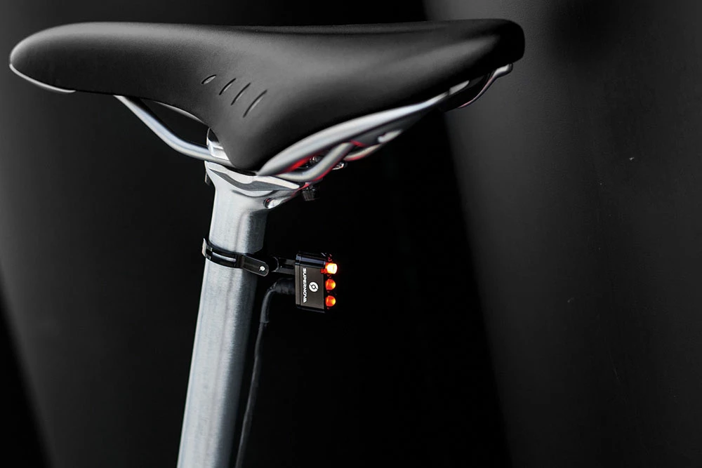 Supernova E3 Seat Post Tail Light 2 (12V) - Feu Arrière Pour E-bike 2 Supernova E3 Seat Post Tail Light 2 (12V) - Feu Arrière Pour E-bike – Image 2